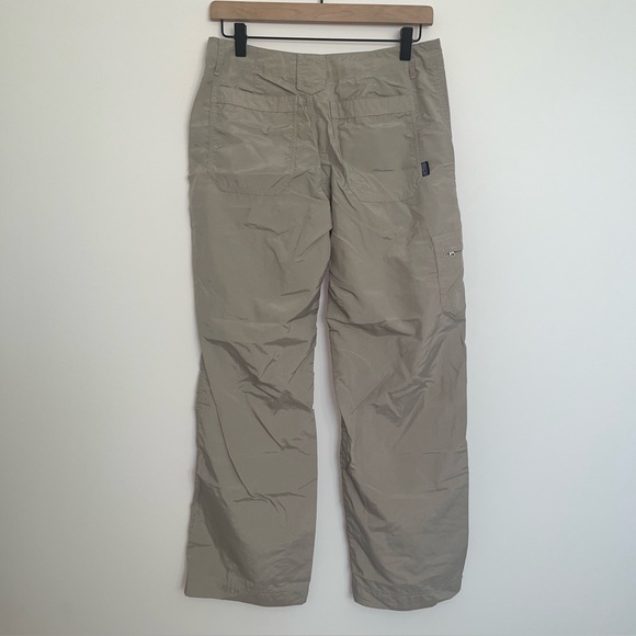 Patagonia Women's Nylon Cargo Hiking Pants Sz 6 Beige Outdoor Trail Gorpcore - Picture 2 of 9